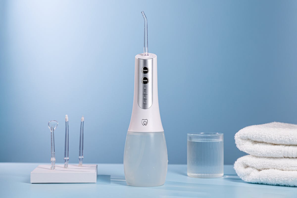 Spotlight Oral Care Water Flosser with UV Steriliser | UVWATERFLOSSER-2
