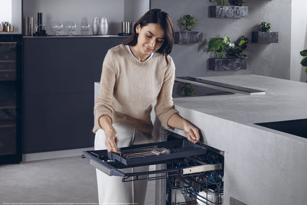 Haier Series 7 Freestanding Dishwasher | 14 Place | XF4A4M4PDA-80-2